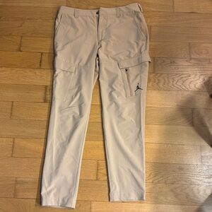 Air Jordan men’s cargo pants. 32x32